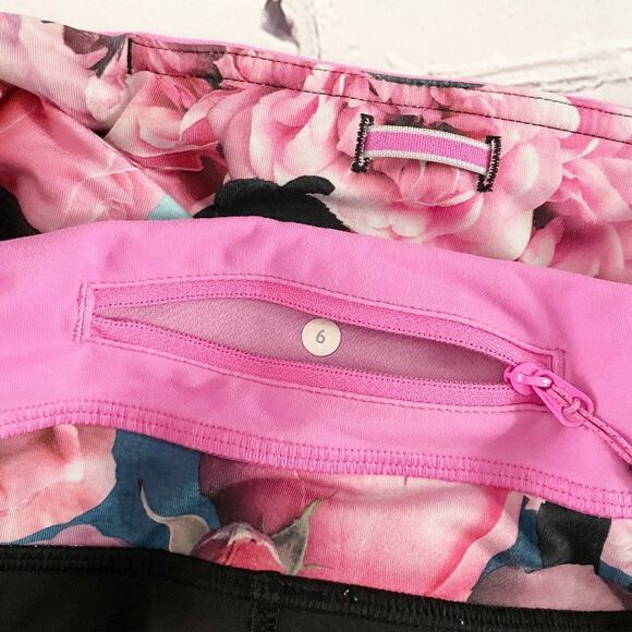 lululemon Pink Black Floral Groovy Run Short 4 Way Stretch 6 - Picture 11 of 11